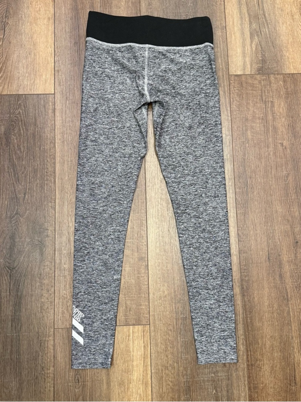 Victoria’s Secret PINK Yoga leggings black and gray xs
